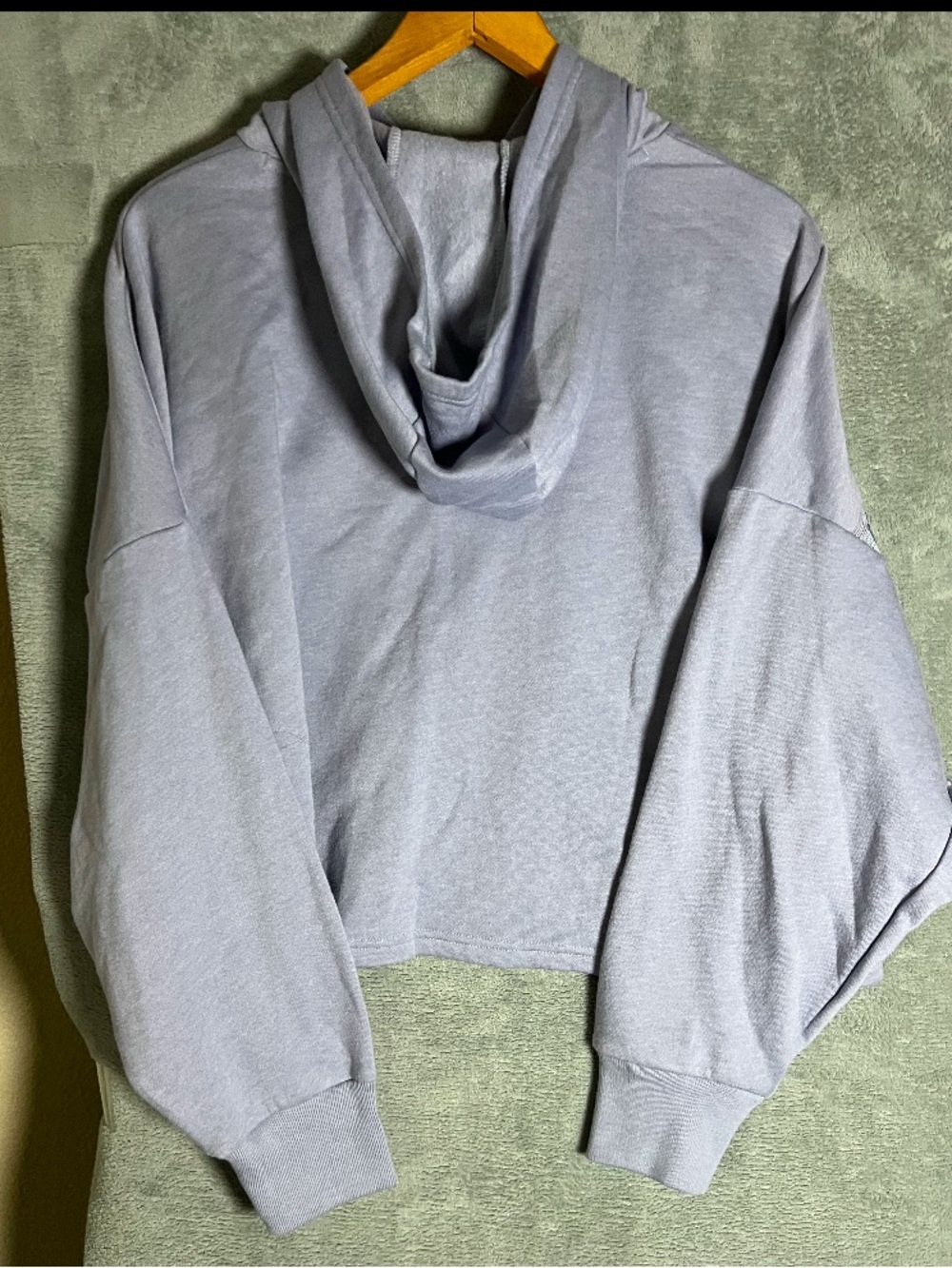 Under Armour Women's Lavender Cropped Hoodie Sweater Cropped New Size large - Picture 5 of 5